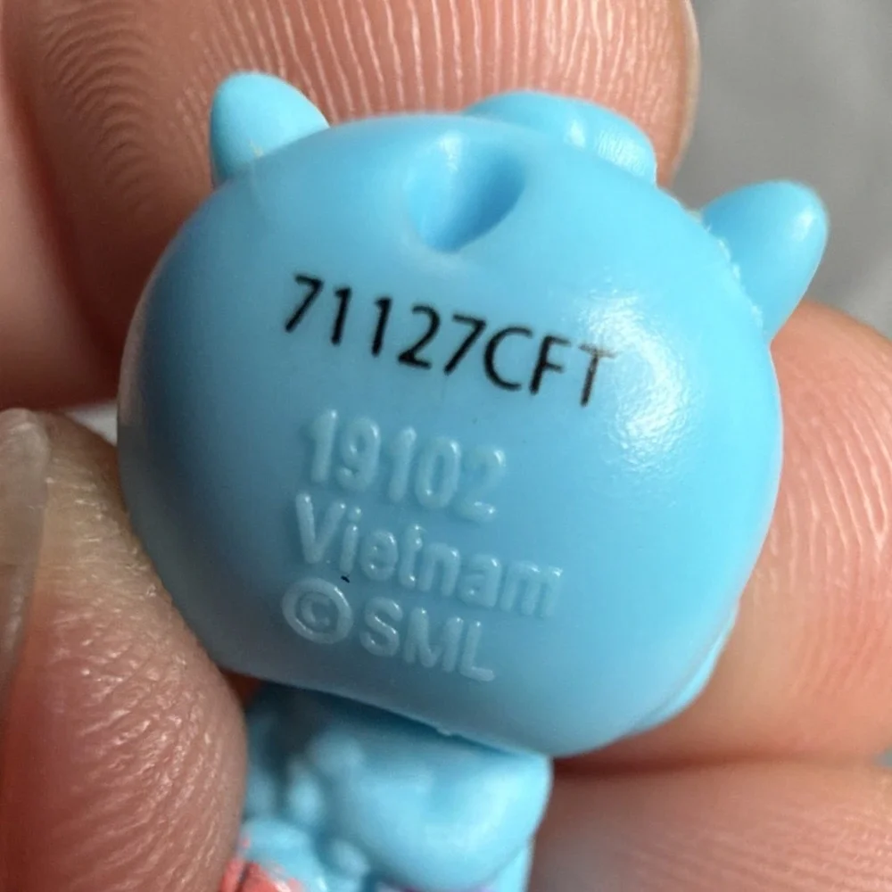 Littlest Pet Shop Squirrel Figure 71127CFT Blue Animal 2019 4-7 Years Age Range